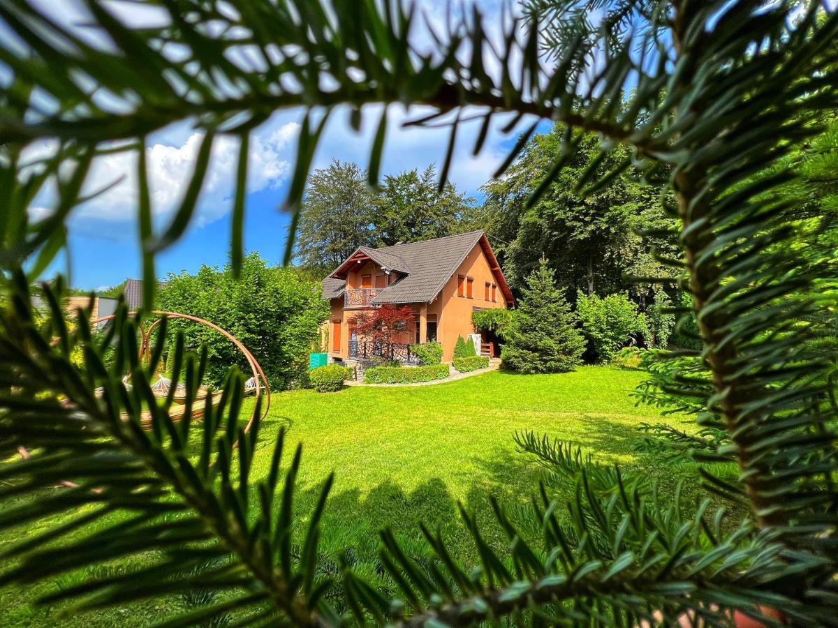 De La Villa Brezovice Exteriér fotografie